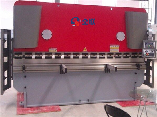 液壓數(shù)控剪板機 液(yè)壓數控剪板(bǎn)機