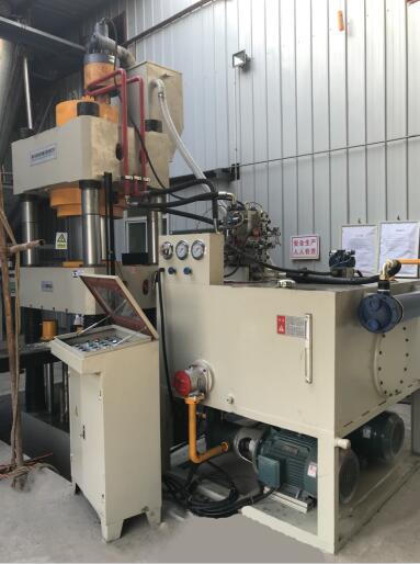 Y32-500T鹽舔磚四（sì）柱液壓機