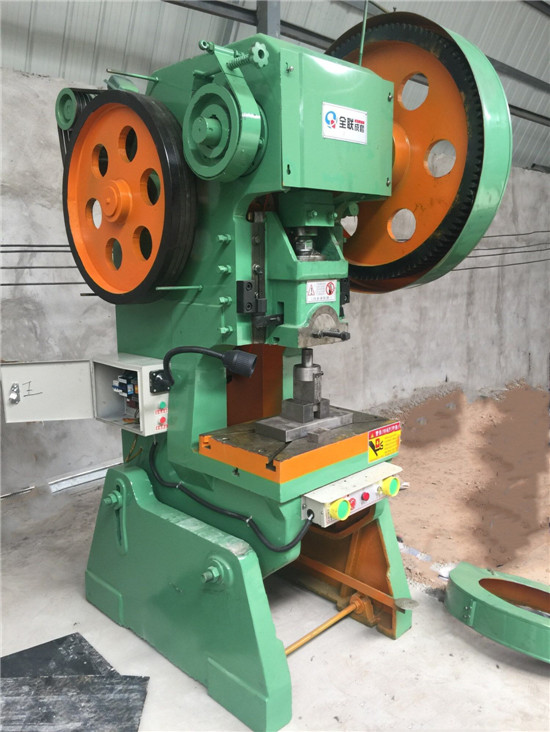 可（kě）傾式壓力機